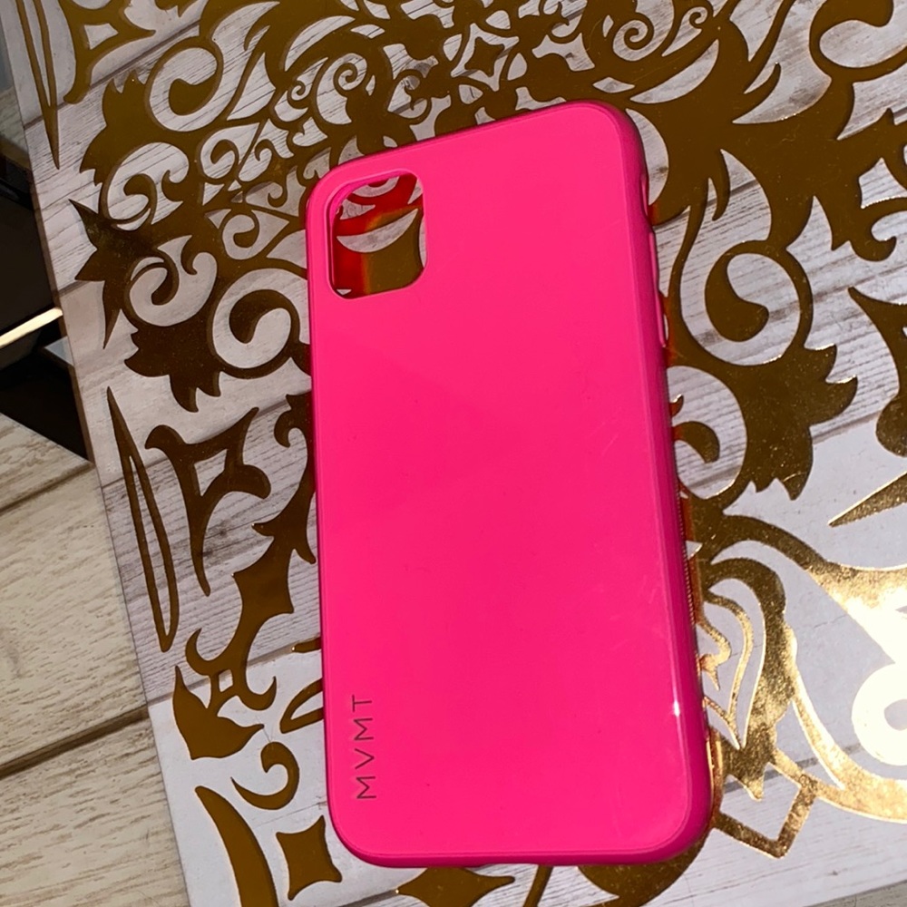 MVMT HOTPINK I PHONE 11 CASE